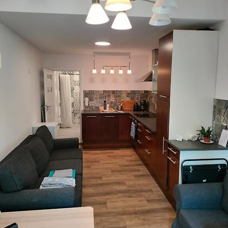 Urocze Studia W Lomiankach, 1- Z Sauna I Tarasem, 2- Z Kominkiem, 3- Ekonomiczne, 7Km Metro Mlociny Warszawa Łomianki Esterno foto