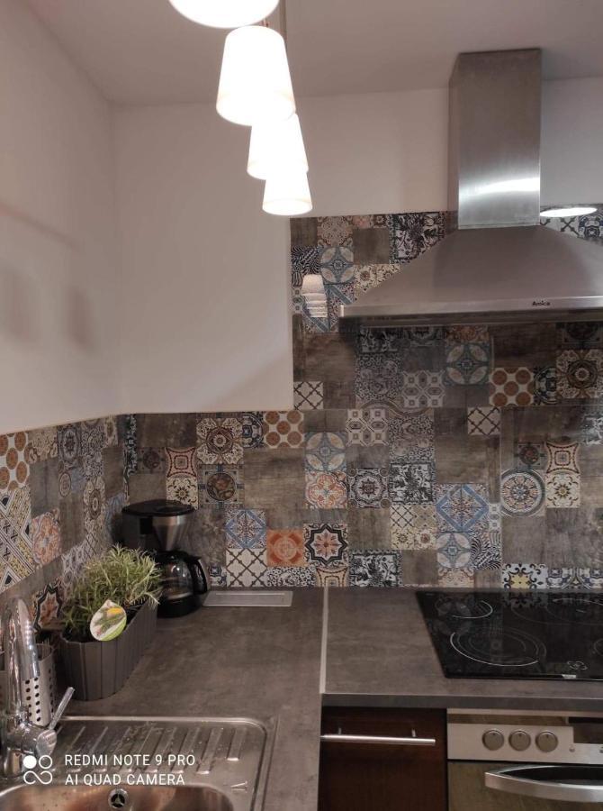 Urocze Studia W Lomiankach, 1- Z Sauna I Tarasem, 2- Z Kominkiem, 3- Ekonomiczne, 7Km Metro Mlociny Warszawa Łomianki Esterno foto
