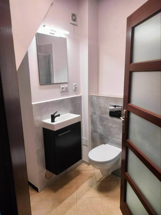 Urocze Studia W Lomiankach, 1- Z Sauna I Tarasem, 2- Z Kominkiem, 3- Ekonomiczne, 7Km Metro Mlociny Warszawa Łomianki Esterno foto