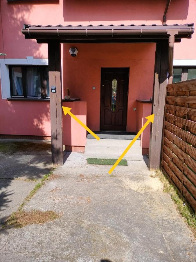 Urocze Studia W Lomiankach, 1- Z Sauna I Tarasem, 2- Z Kominkiem, 3- Ekonomiczne, 7Km Metro Mlociny Warszawa Łomianki Esterno foto